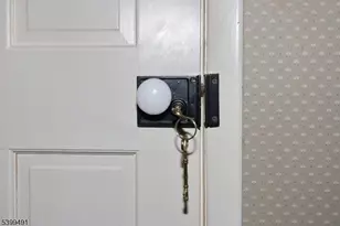 10 Red Maple Ln, Kenilworth, NJ 07033 - Photo 29