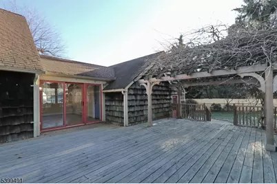 10 Red Maple Ln, Kenilworth, NJ 07033 - Photo 7