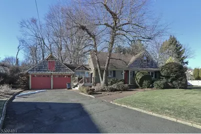 10 Red Maple Ln, Kenilworth, NJ 07033 - Photo 1