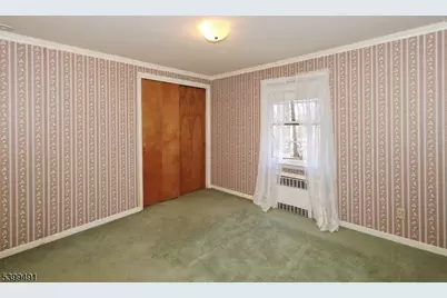 10 Red Maple Ln, Kenilworth, NJ 07033 - Photo 19