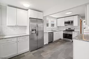 23 Tiffany Pl, Irvington, NJ 07111 - Photo 11