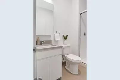 431 Dr Mlk Jr Blvd #527, East Orange, NJ 07018 - Photo 33