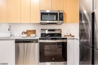 431 Dr Mlk Jr Blvd #421, East Orange, NJ 07018 - Photo 17