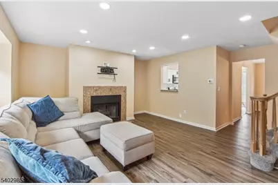 4 Tow Path Cres, Totowa, NJ 07512 - Photo 3