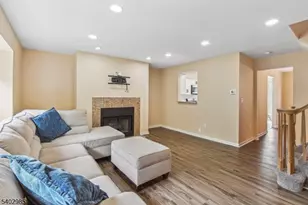 4 Tow Path Cres, Totowa, NJ 07512 - Photo 3