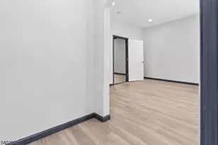 211 N 13th St, Newark, NJ 07107 - Photo 21