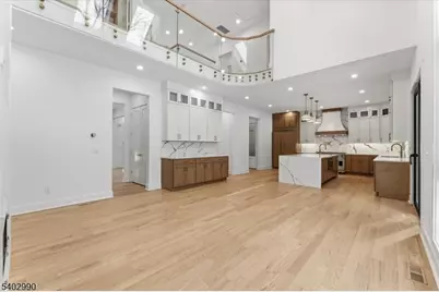 83 Falcon Rd, Livingston, NJ 07039 - Photo 17