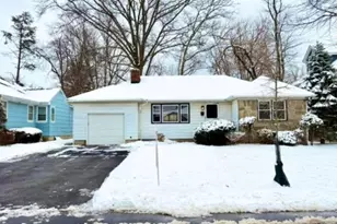 19 Pitt Rd, Springfield, NJ 07081 - Photo 1