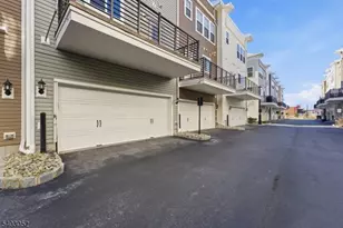 38 Bond St, North Brunswick Township, NJ 08902 - Photo 29