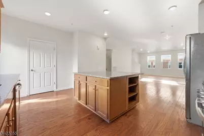 6 Bond St, North Brunswick Township, NJ 08902 - Photo 11