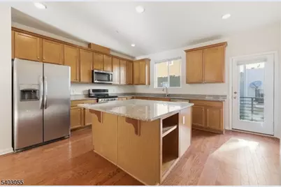 6 Bond St, North Brunswick Township, NJ 08902 - Photo 9