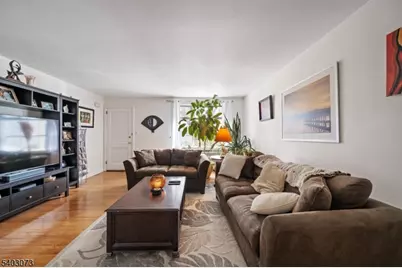 94 Trimble Ave, Clifton, NJ 07011 - Photo 5