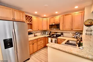 15 Heritage Ct, Jefferson Township, NJ 07438 - Photo 3