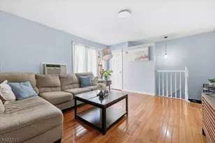 435 Teaneck Rd, Ridgefield, NJ 07660 - Photo 7