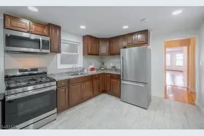 162 Glenwood Ave #3, Jersey City, NJ 07306 - Photo 9