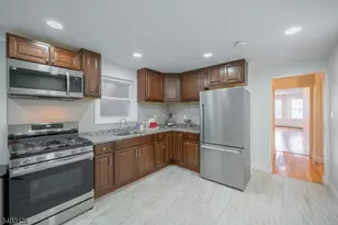 162 Glenwood Ave, Jersey City, NJ 07306 - Photo 9