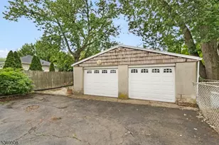 836 S Park Ave, Linden, NJ 07036 - Photo 21