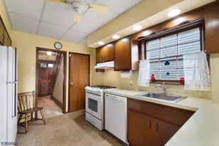 836 S Park Ave, Linden, NJ 07036 - Photo 9