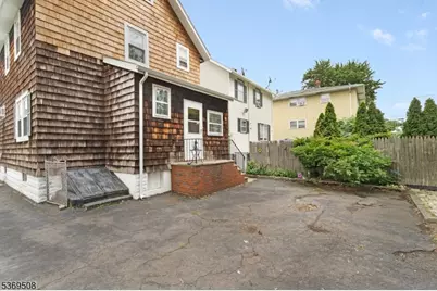836 S Park Ave, Linden, NJ 07036 - Photo 23