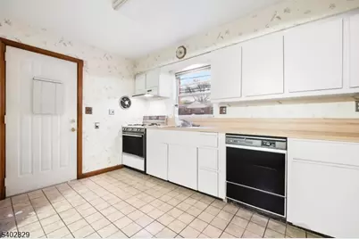 1225 Inwood Ter, Fort Lee, NJ 07024 - Photo 7