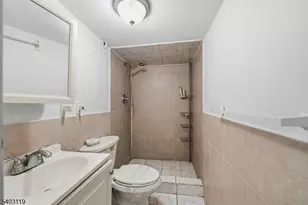1124 Hampton Pl, Elizabeth, NJ 07201 - Photo 15