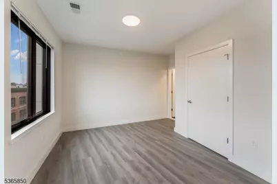 72 S Essex Ave #201, Orange, NJ 07050 - Photo 11