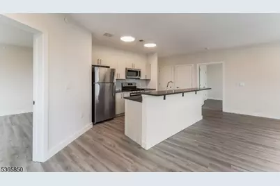 72 S Essex Ave #201, Orange, NJ 07050 - Photo 7