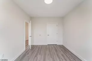 72 S Essex Ave, Orange, NJ 07050 - Photo 17