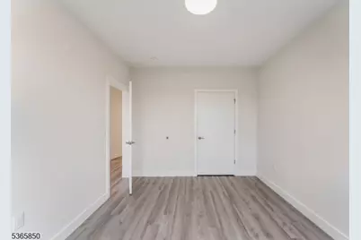 72 S Essex Ave #213, Orange, NJ 07050 - Photo 17