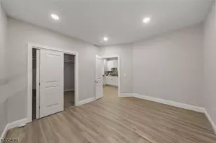 81 Wolcott Terrace, Newark, NJ 07112 - Photo 15