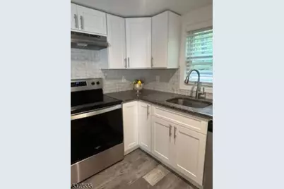 17 Eastbrook Ln, Hampton Township, NJ 07860 - Photo 7