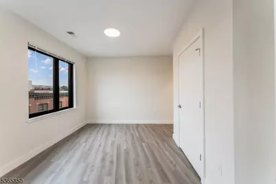 72 S Essex Ave #304, Orange, NJ 07050 - Photo 9