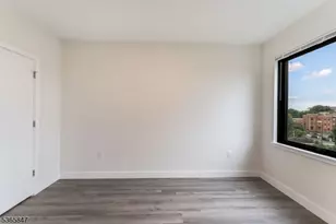 72 S Essex Ave, Orange, NJ 07050 - Photo 17