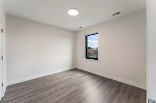 72 S Essex Ave, Orange, NJ 07050 - Photo 9