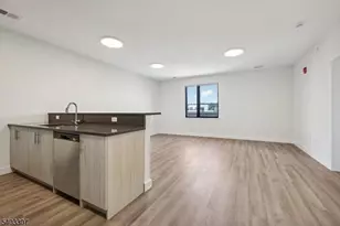 49 S Day St, Orange, NJ 07050 - Photo 9