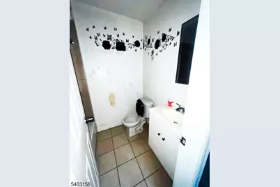 241 Hawthorne Ave, Newark, NJ 07112 - Photo 9