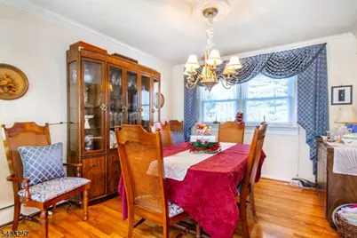 34 Carlos Dr, Fairfield, NJ 07004 - Photo 9