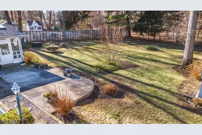 34 Carlos Dr, Fairfield, NJ 07004 - Photo 27