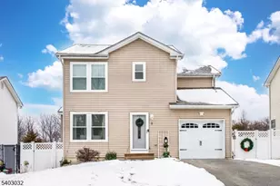 9 Michael Ct, Hamburg, NJ 07419 - Photo 1