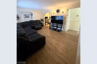 14 Colonial Rd, Roselle, NJ 07203 - Photo 5