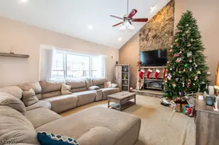 32 Oakridge Rd, Washington Township, NJ 07882 - Photo 7