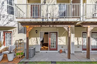 18 Marina Dr, Bayonne, NJ 07002 - Photo 27