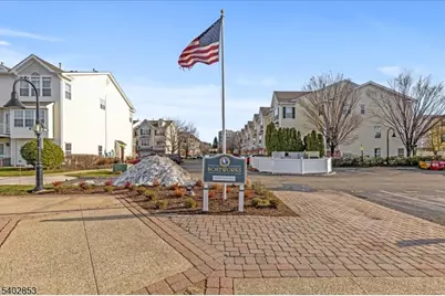 18 Marina Dr, Bayonne, NJ 07002 - Photo 31