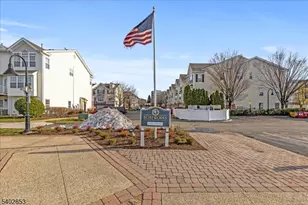 18 Marina Dr, Bayonne, NJ 07002 - Photo 31