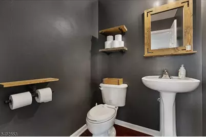 18 Marina Dr, Bayonne, NJ 07002 - Photo 15