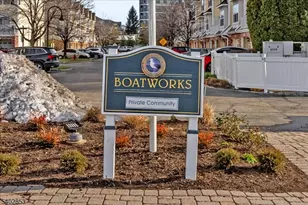 18 Marina Dr, Bayonne, NJ 07002 - Photo 3