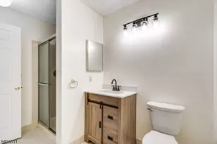 31 Lindsey Ct, Franklin Township, NJ 08823 - Photo 11