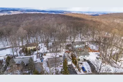 21 Mondamin Rd, Vernon, NJ 07422 - Photo 31