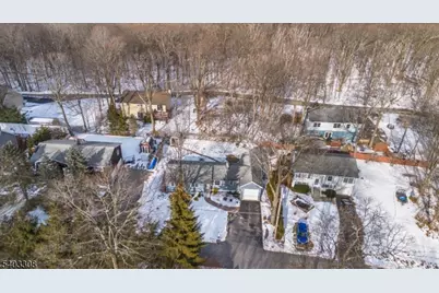 21 Mondamin Rd, Vernon, NJ 07422 - Photo 35