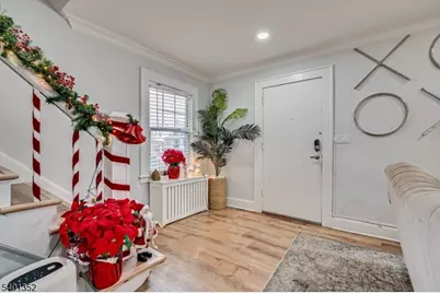 85 Hillcrest Ter, East Orange, NJ 07018 - Photo 5